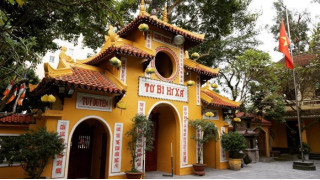 Chùa Quán Sứ cũng là trụ sở trung tâm của Giáo hội Phật giáo Việt Nam
